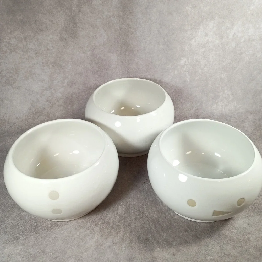 Crate & Barrel Stacking Snowman Bowls Christmas Winter Holiday Serving 3 bowls